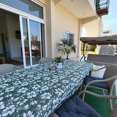 Spacious Beach House Theologos المظهر الخارجي الصورة