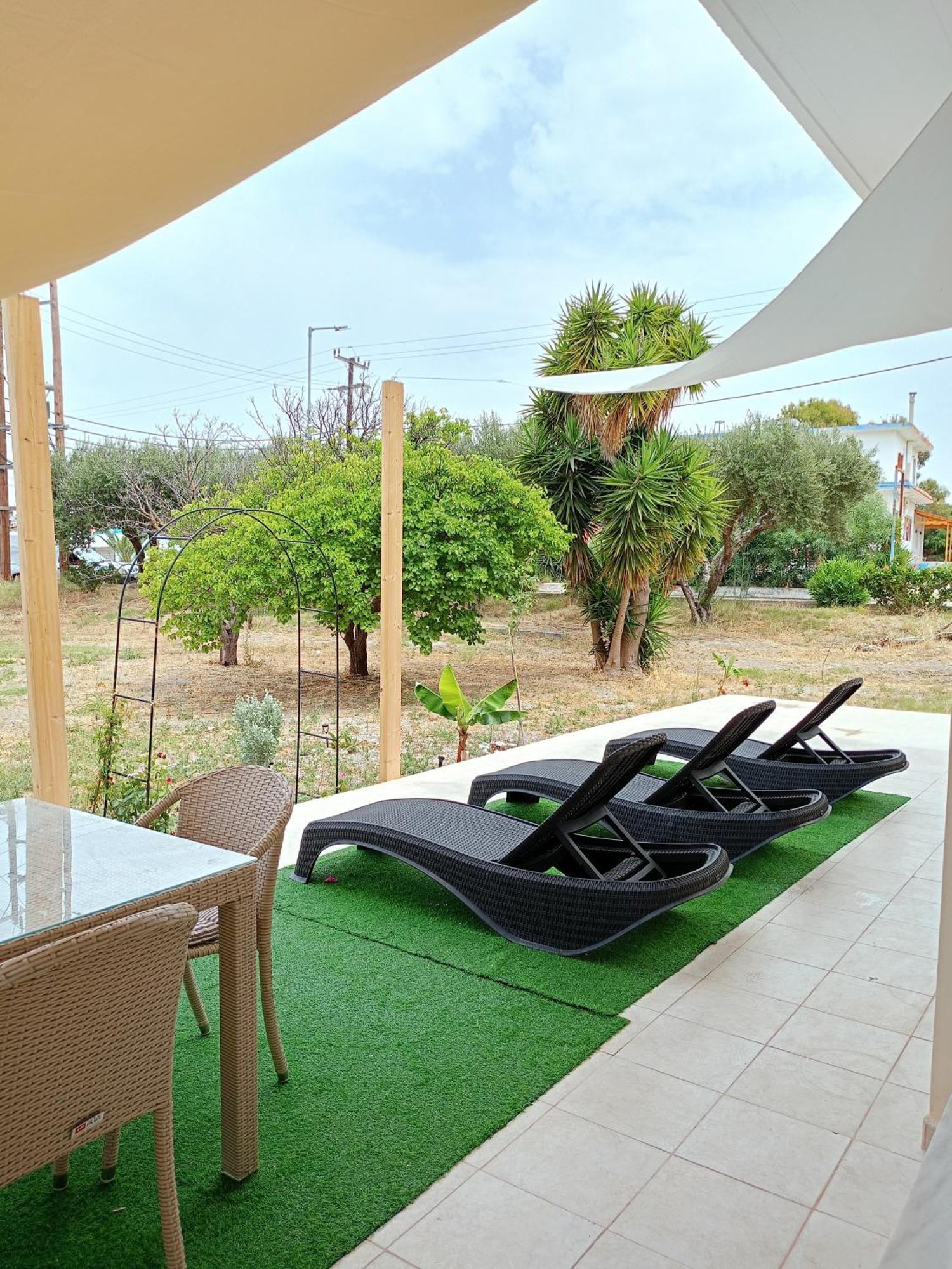 Spacious Beach House Theologos المظهر الخارجي الصورة